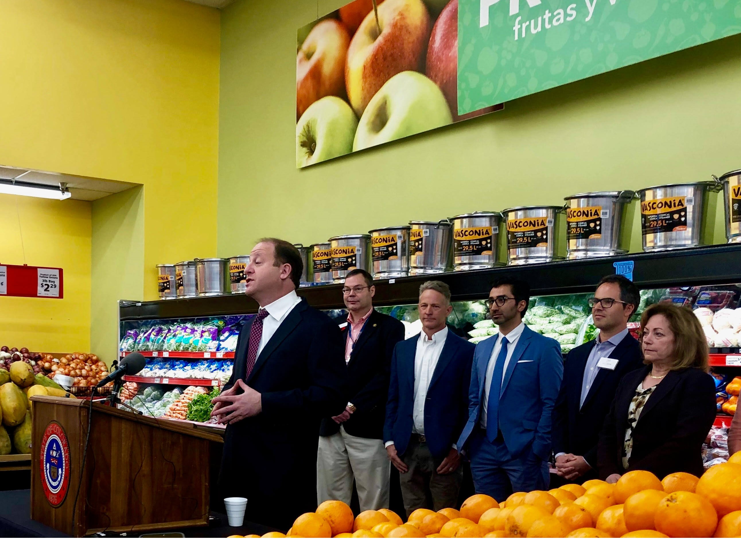Governor and Staff at Store