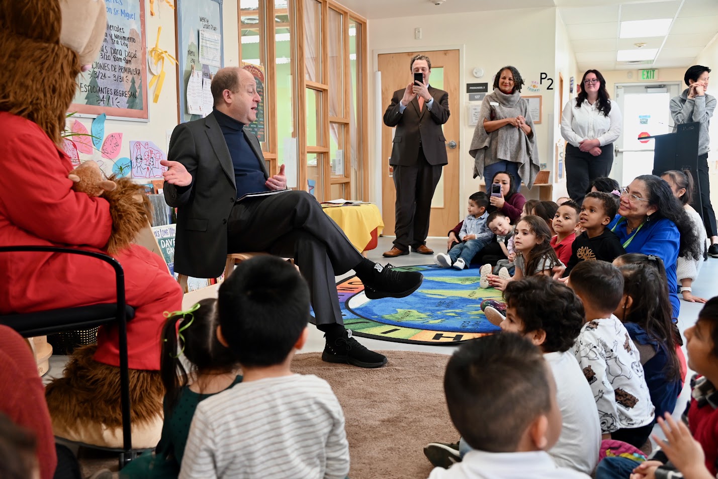 Governor Polis reads to Preschoolers 